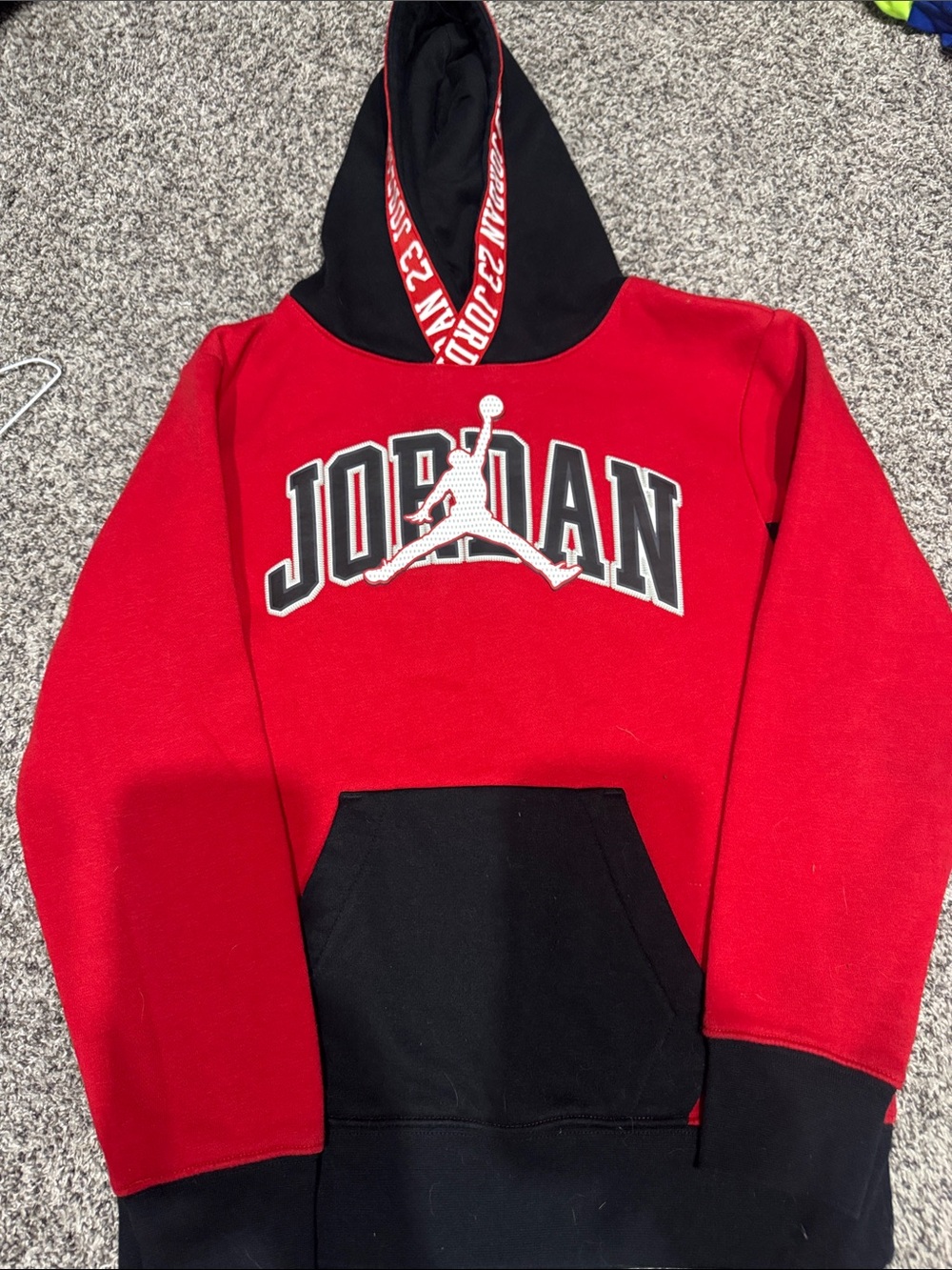 BOYS JORDAN RED & BLACK HOODIE
